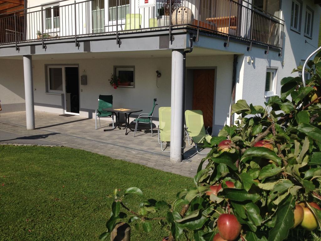 Ferienwohnung Roschitz シュルンス エクステリア 写真